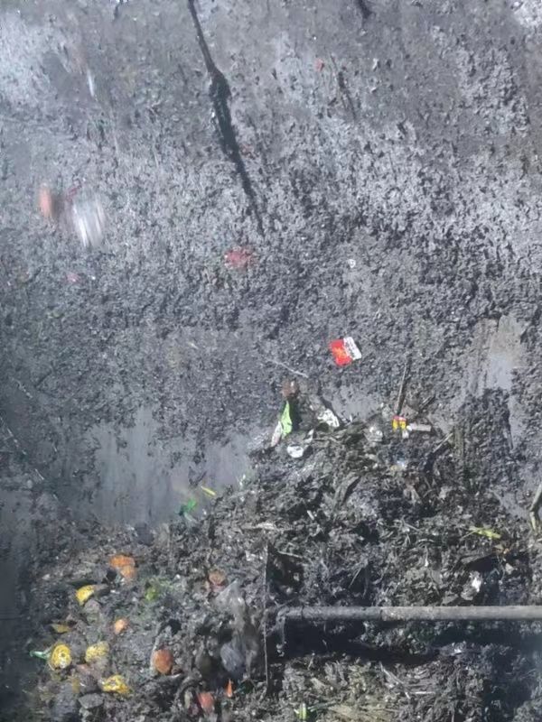 新竹镇污水池清理